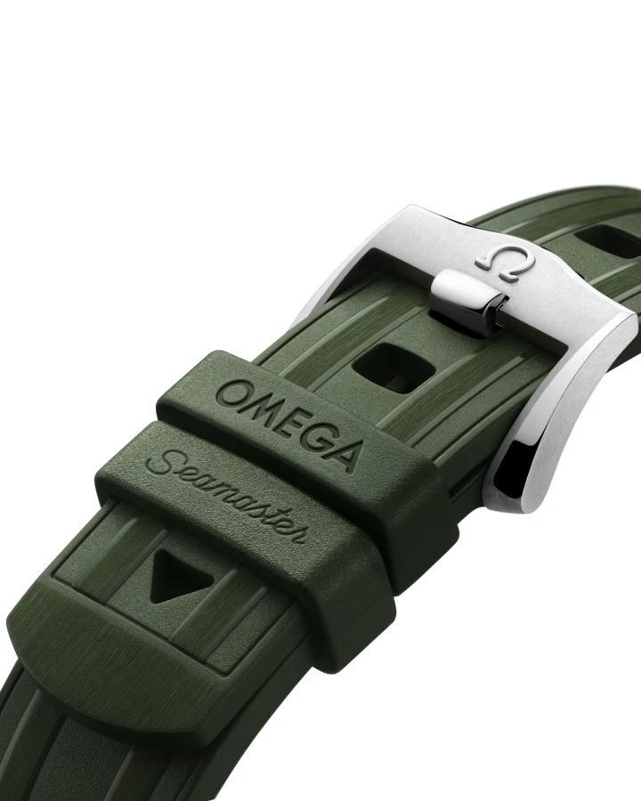 OMEGA Diver 300M CoAxial Master Chronometer 42 mm